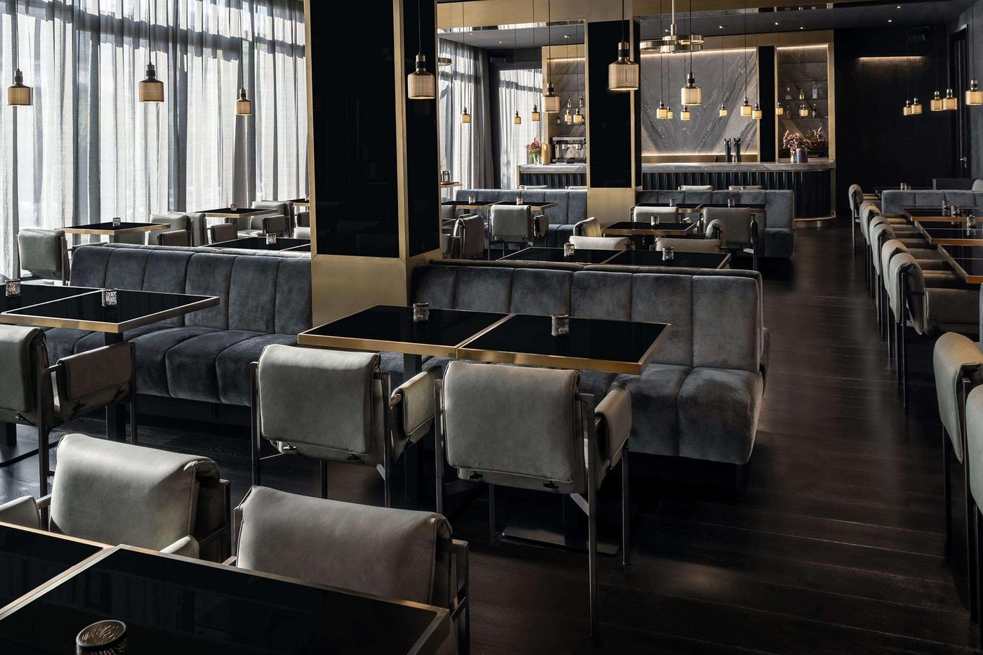 Hotel-Amano-East-Side-Restaurant-10