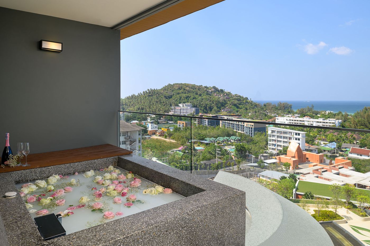 MIDA-Grande-Resort-Phuket-Terrace-18