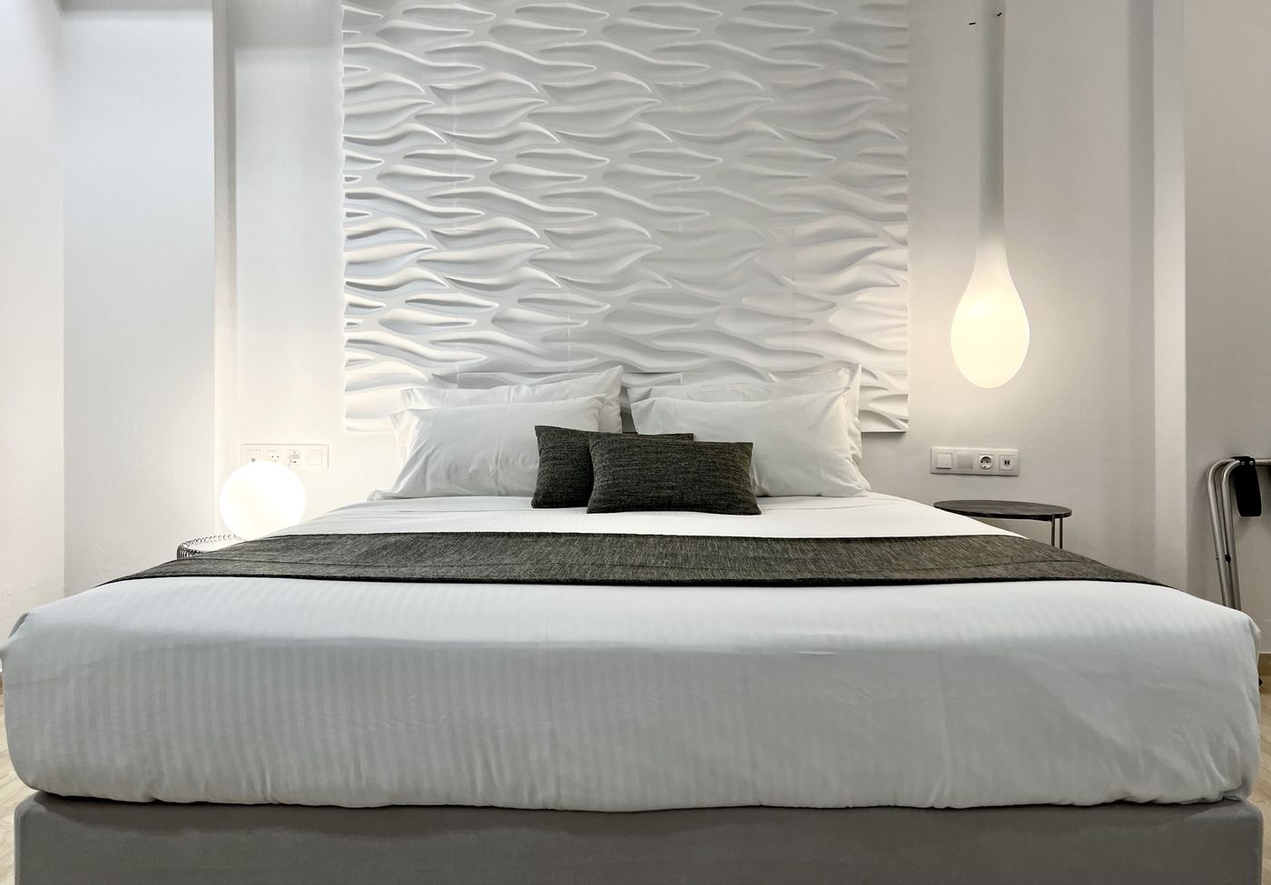 Bruskos-Hotel-and-Suites-Room-25