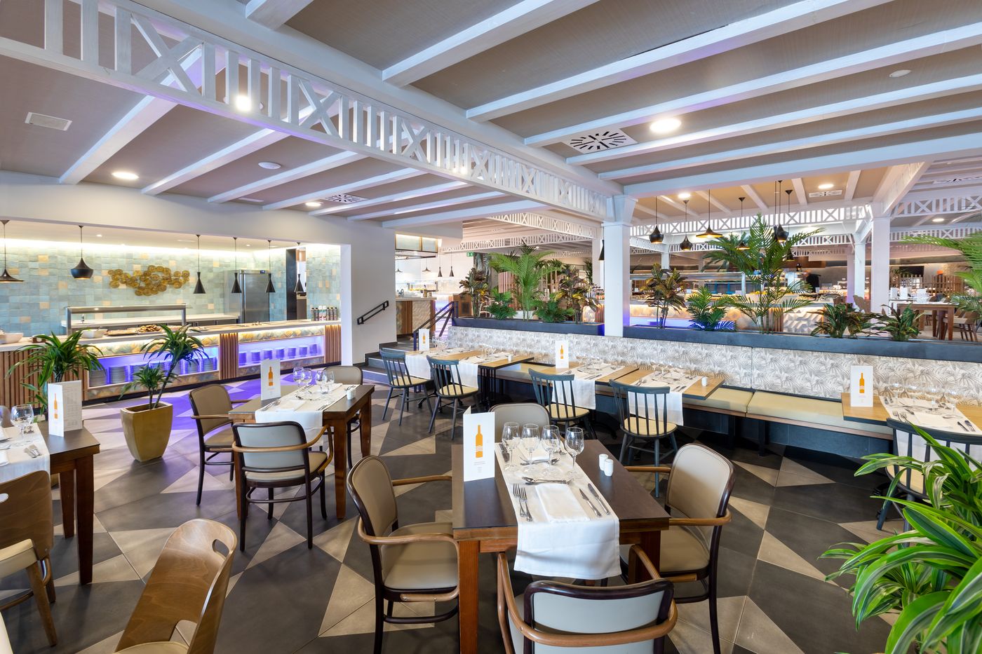 Gran-Castillo-Tagoro-Family---Fun-Playa-Blanca-Restaurant-57