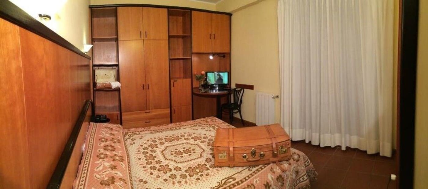 LH-Albergo-il-Picchio-Room-10