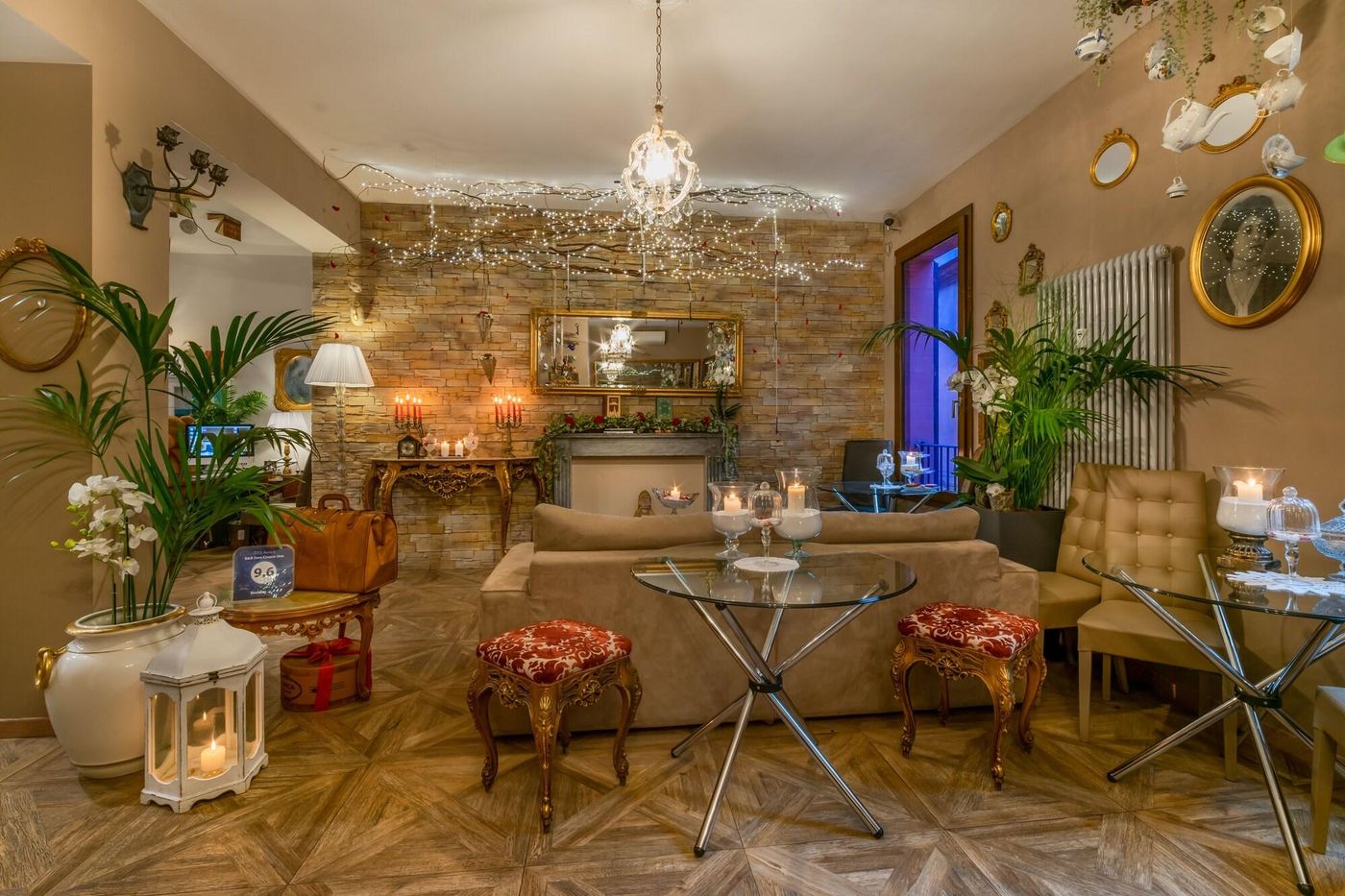 051 Suites - Italy - BOLOGNA - Lobby - 4