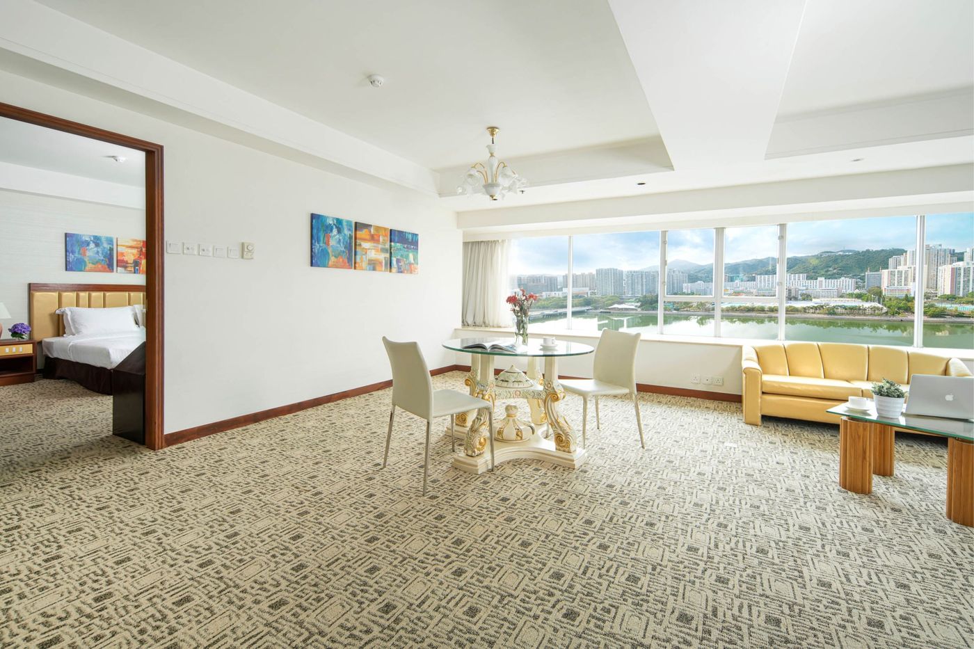 Regal-Riverside-Room-52