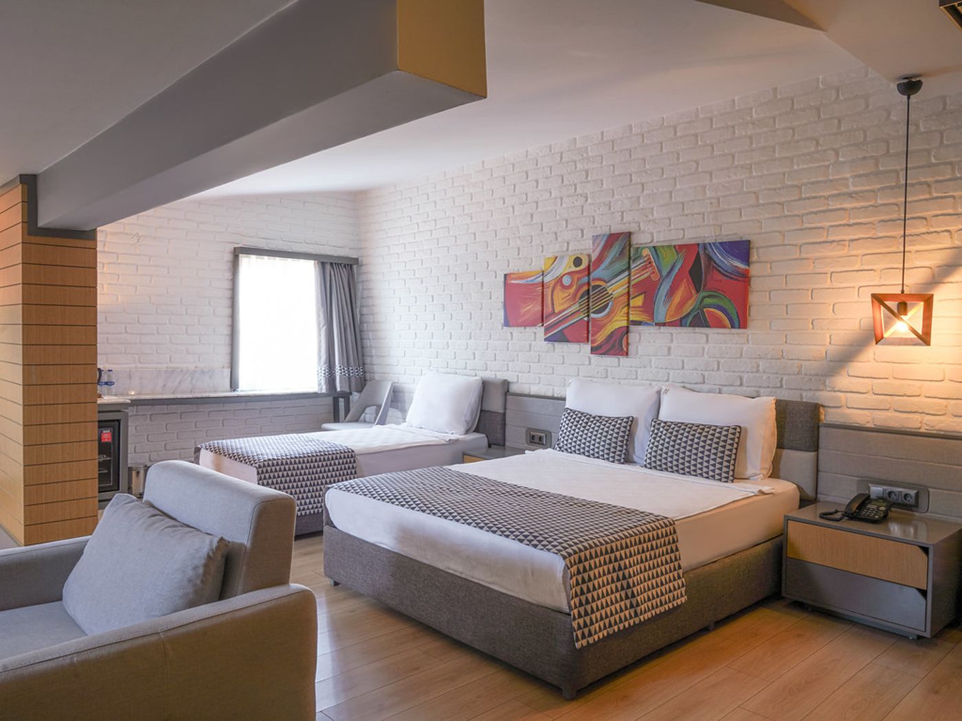 Laren Family Hotel & Spa