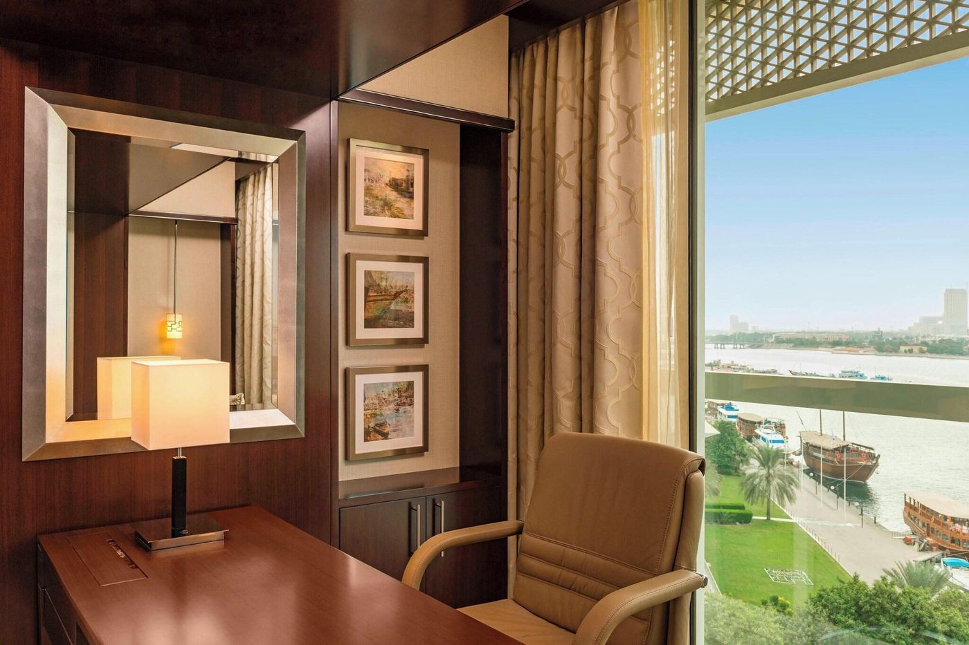 Sheraton-Dubai-Creek-Hotel-and-Towers-Room-38