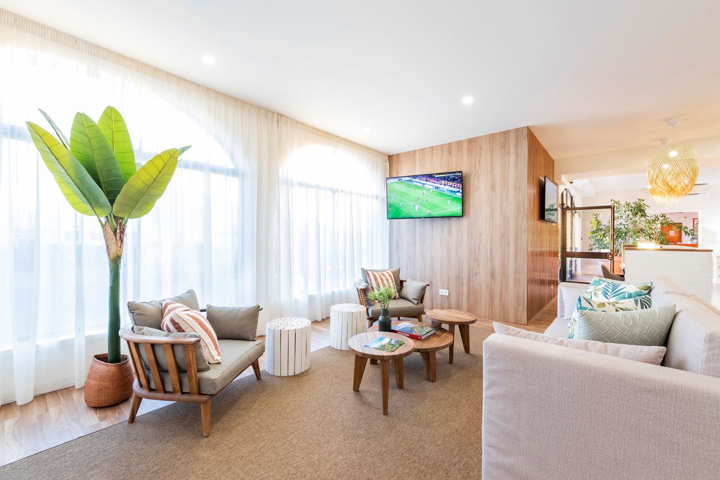 Clube-Maria-Luisa-Lobby-39