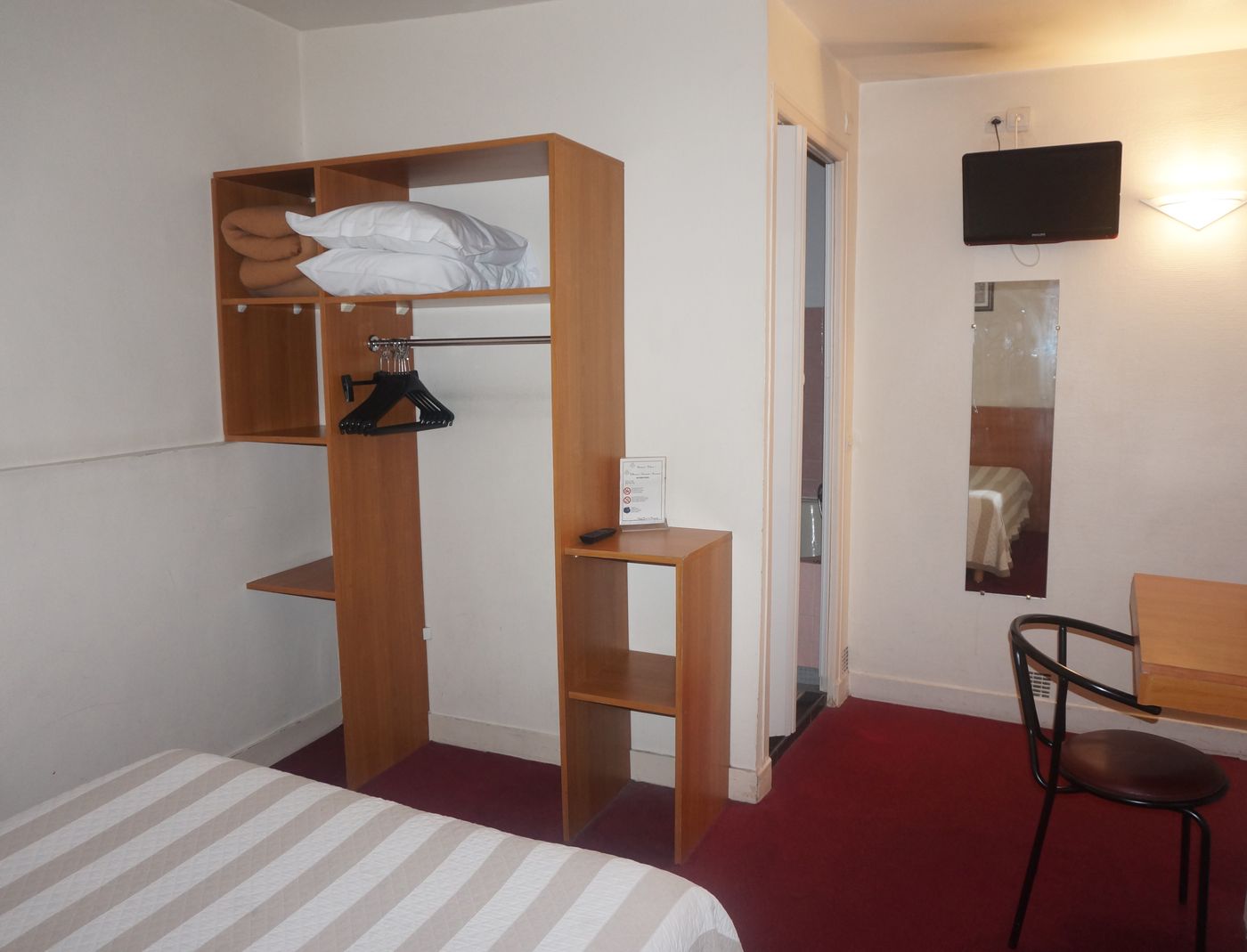 Hotel-Nord-Et-Champagne-Room-21