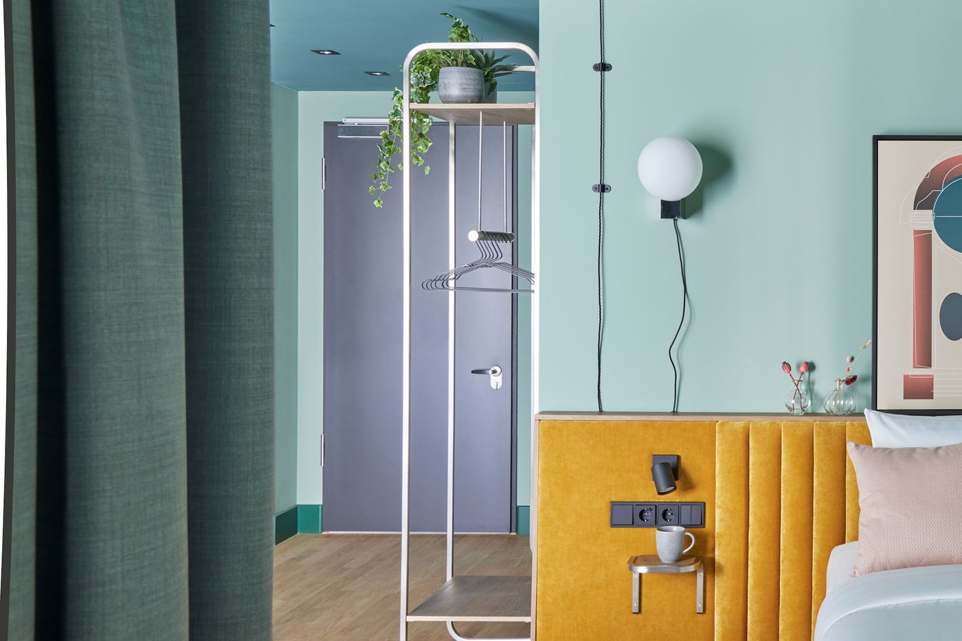 Schwan-Locke--Landwehrstrasse-Room-26