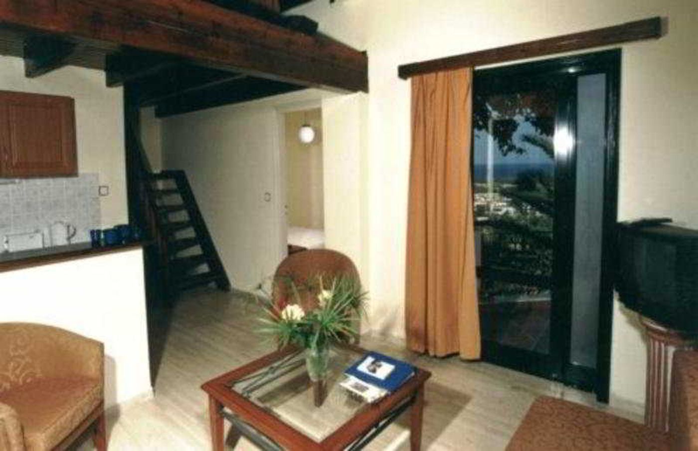 Antilia-Apartments-Room-22