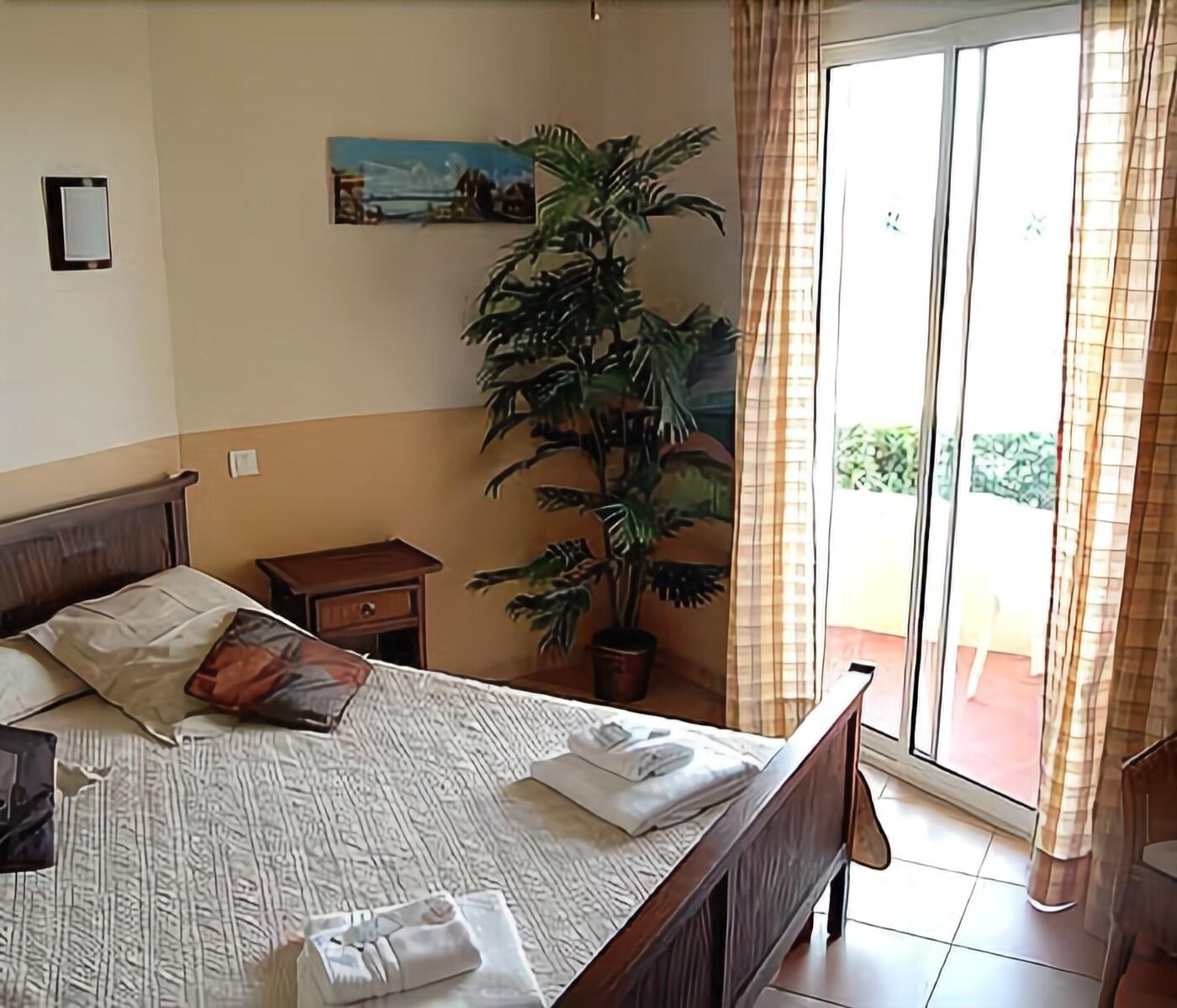 Cap Riviera-France-FREJUS-Room-3