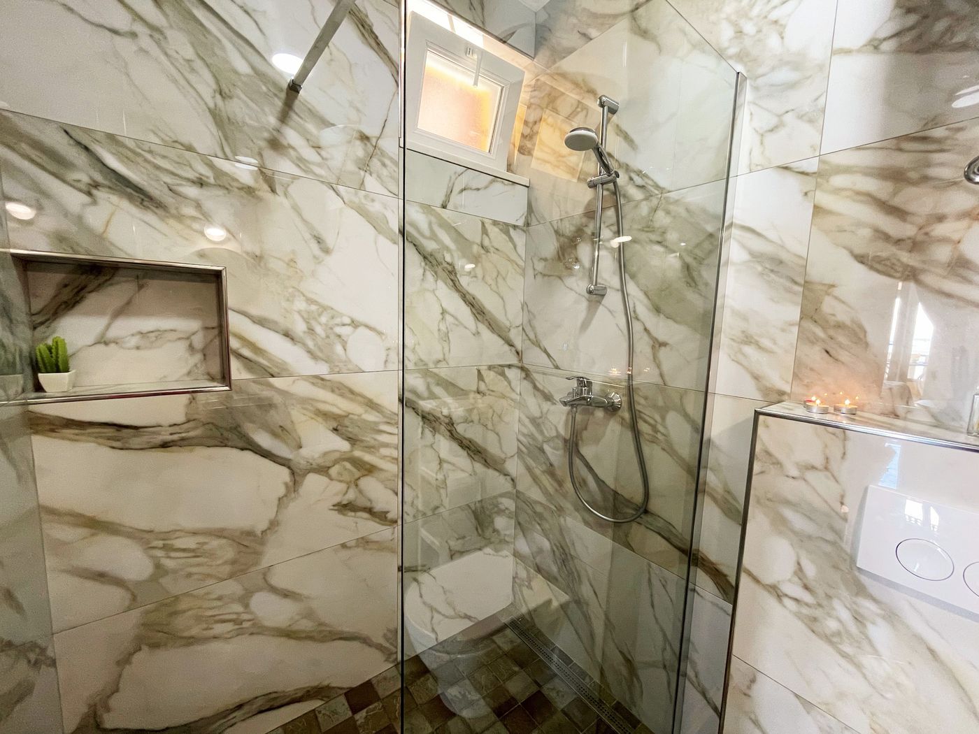 Villa-Sunset-Room-88