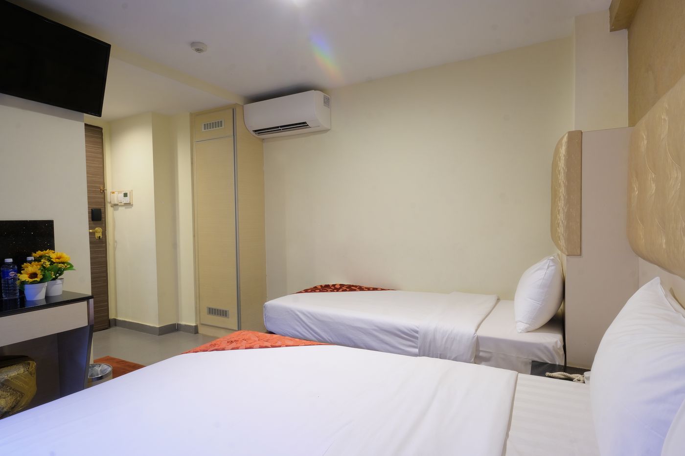Sandpiper Hotel - Singapore - SINGAPORE - Room - 7