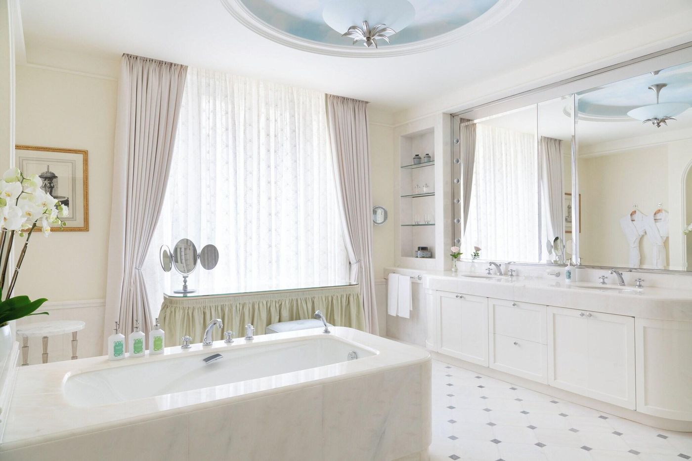 Le-Bristol-Paris-Room-66