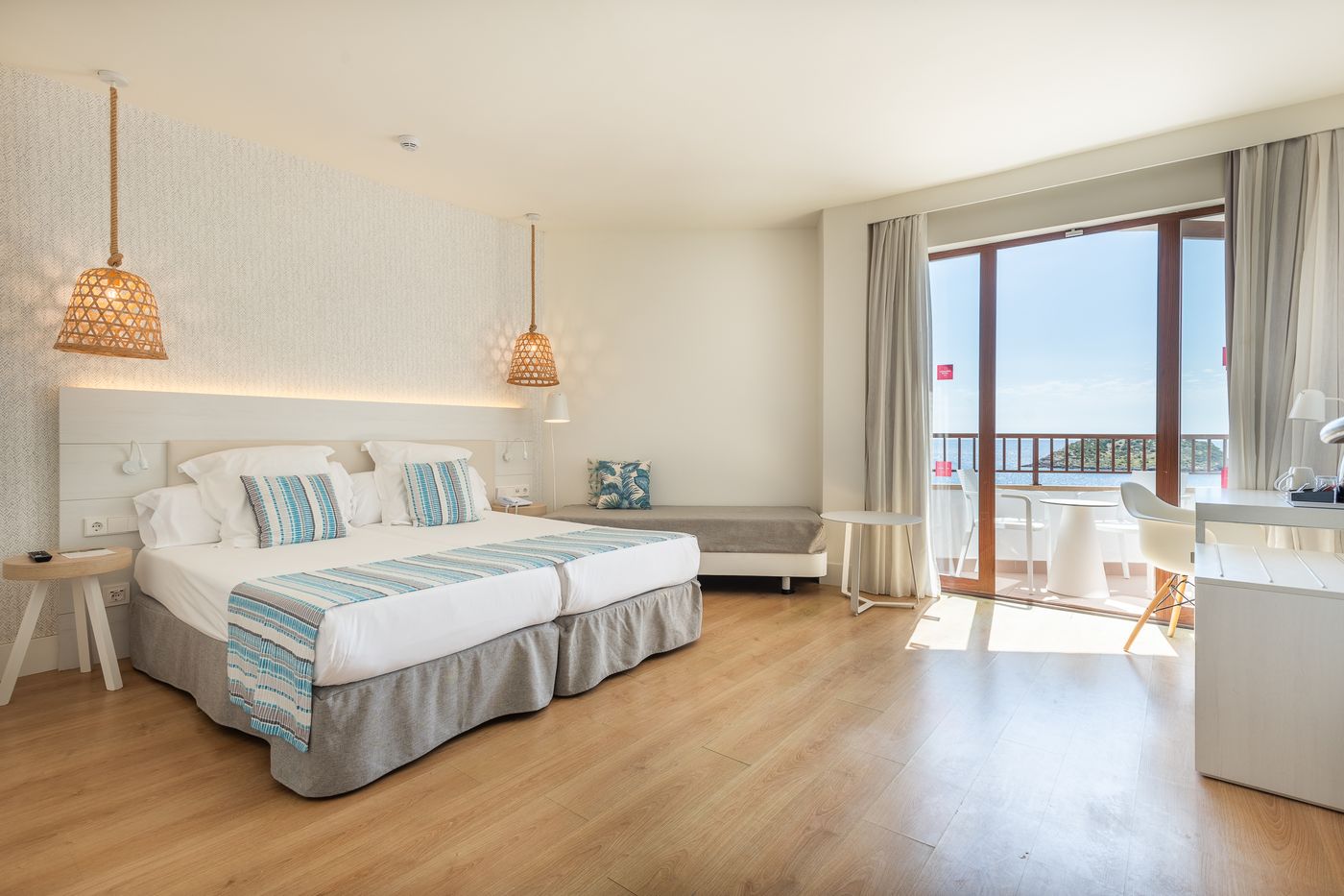 Leonardo-Royal-Hotel-Ibiza-Santa-Eulalia-Room-16