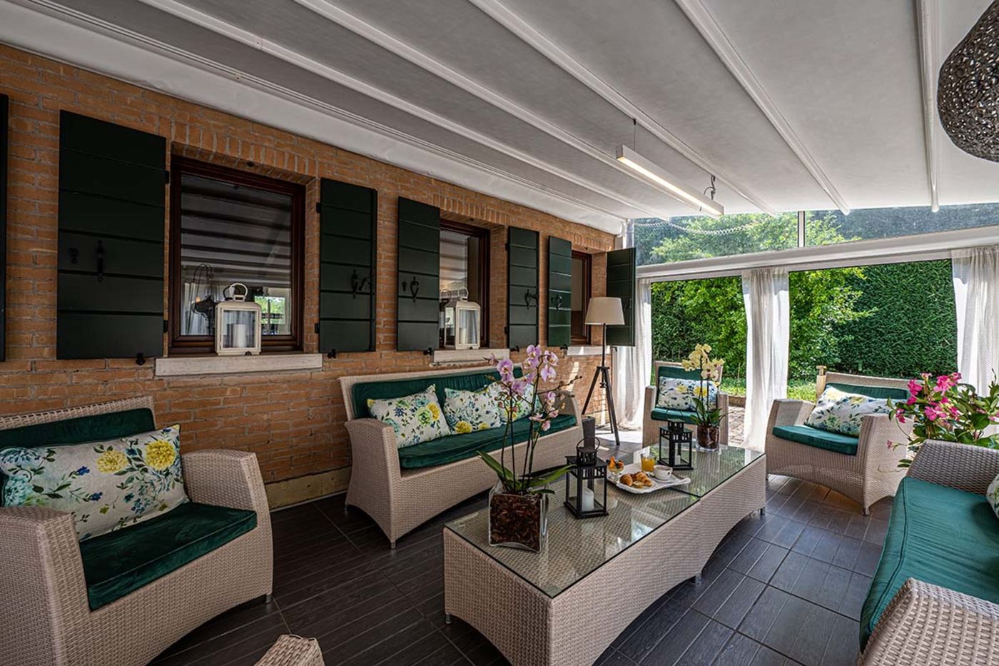 Venice-Resort-Airport-Hotel-Terrace-35