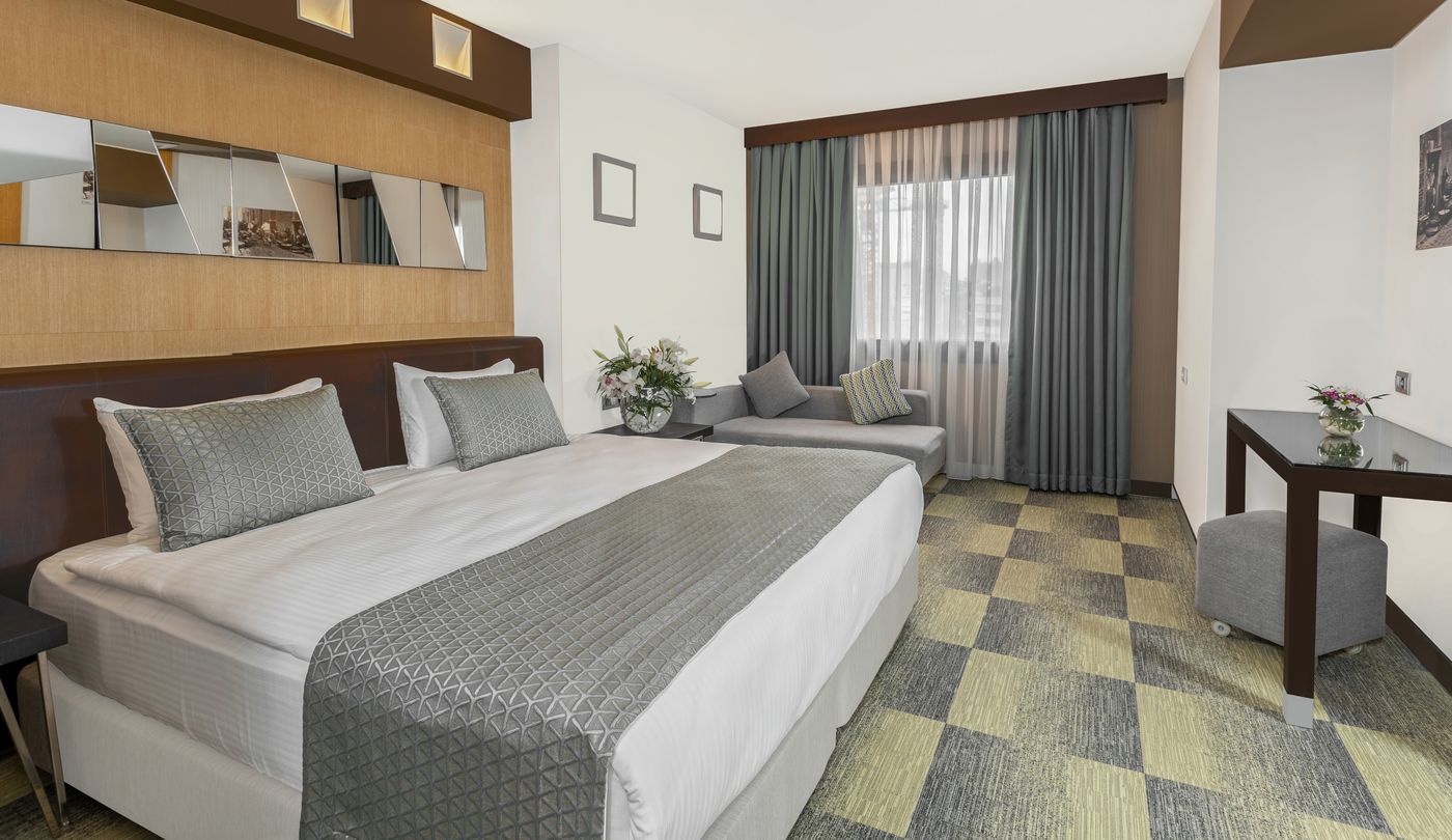 Point-Hotel-Taksim-Room-33