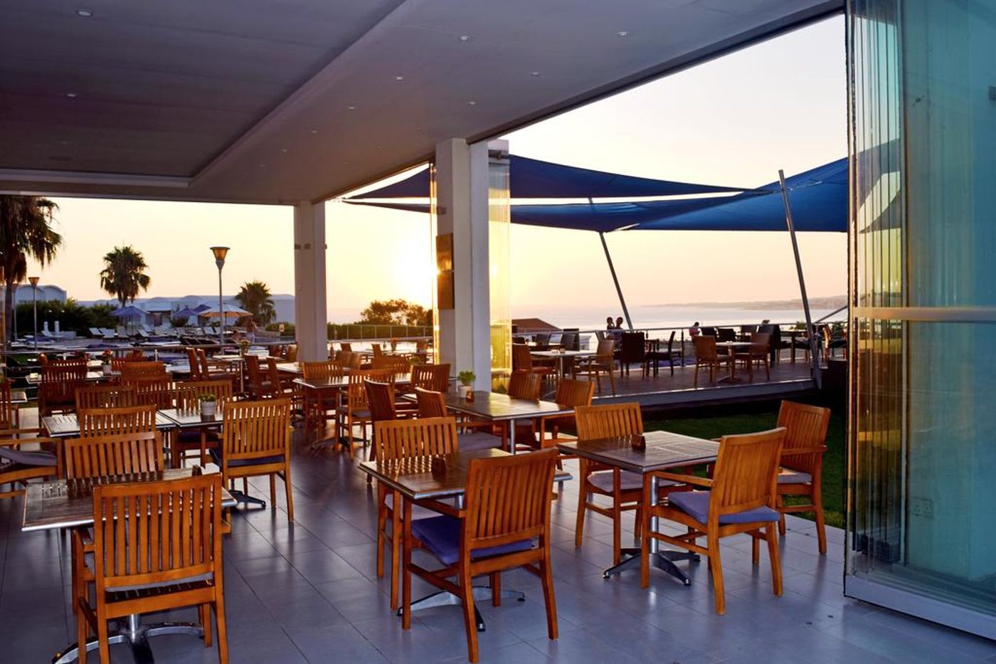 Theo Sunset Bay Holiday Village