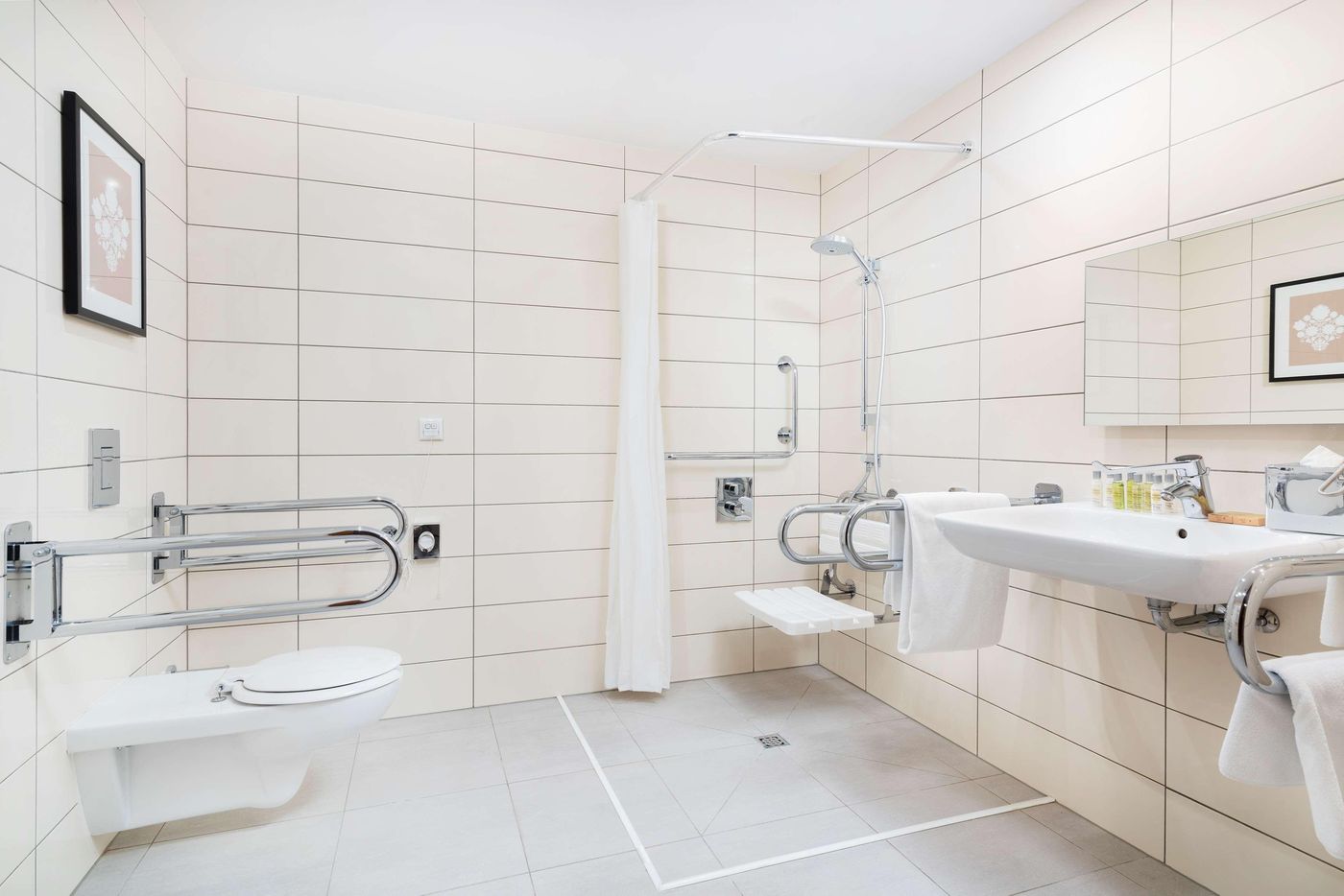 DoubleTree-by-Hilton-Krakow-Hotel---Convention-Cen-Room-50