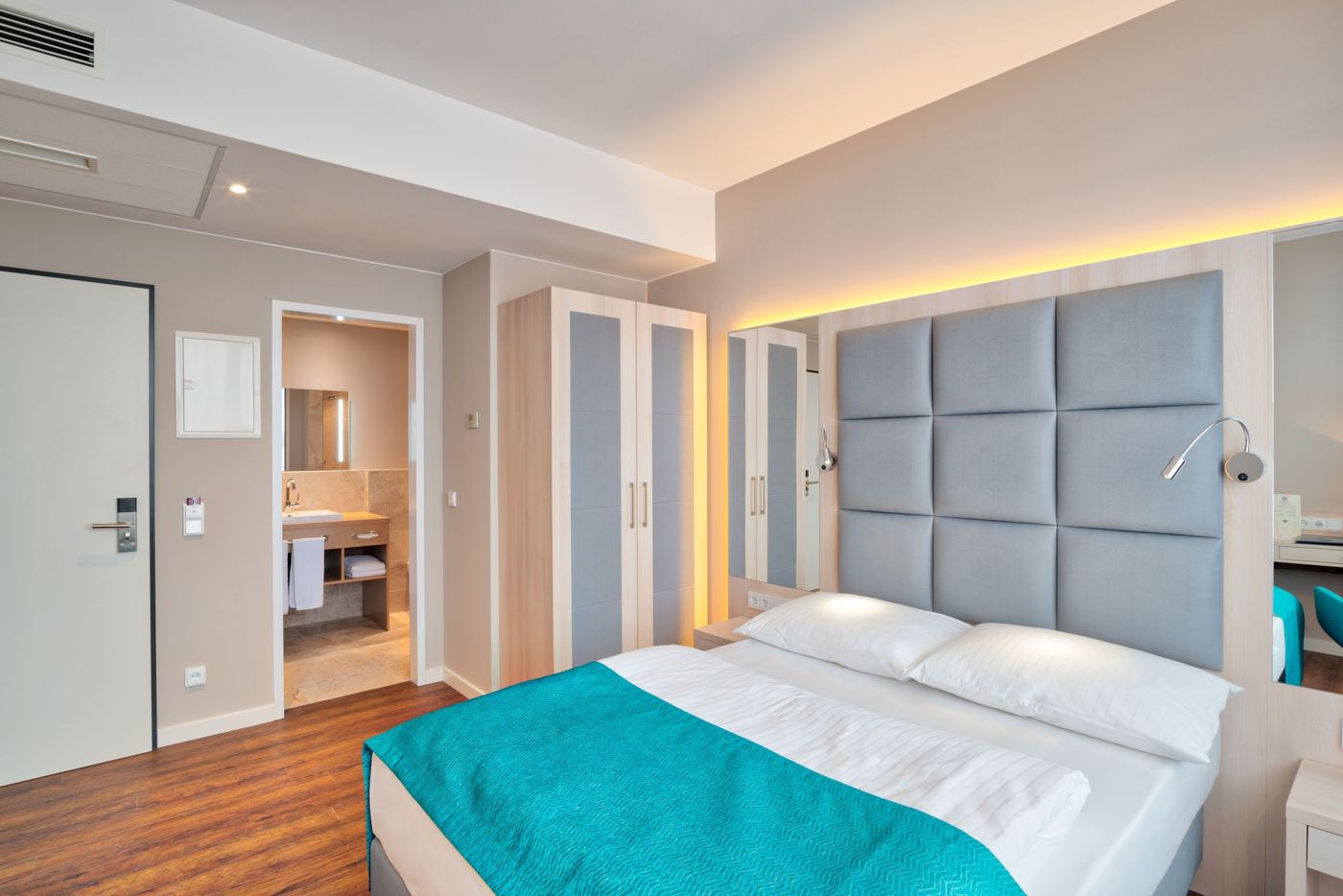 Hollywood-Media-Hotel-Room-10