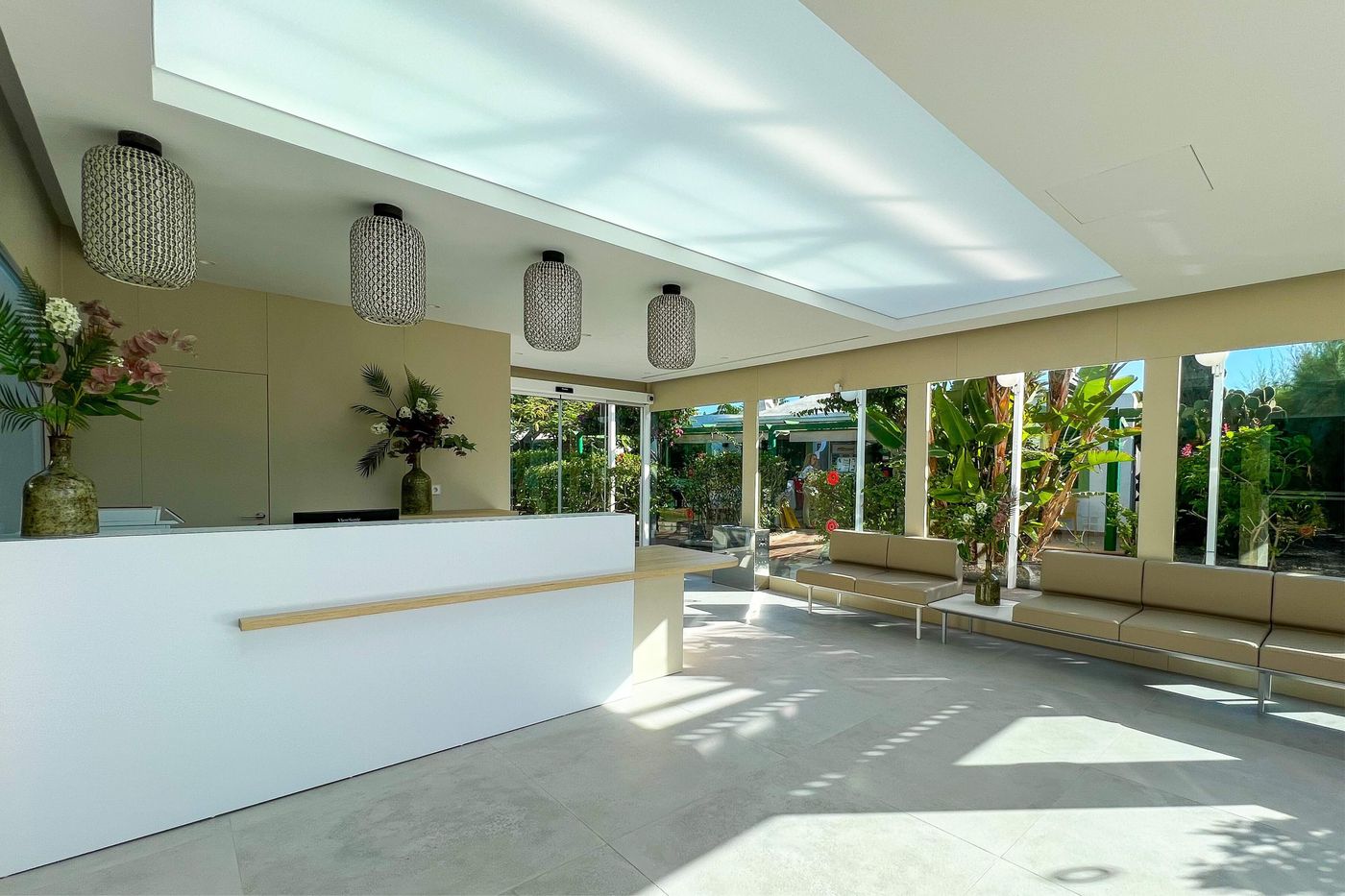 Cordial-Sandy-Golf-Lobby-28