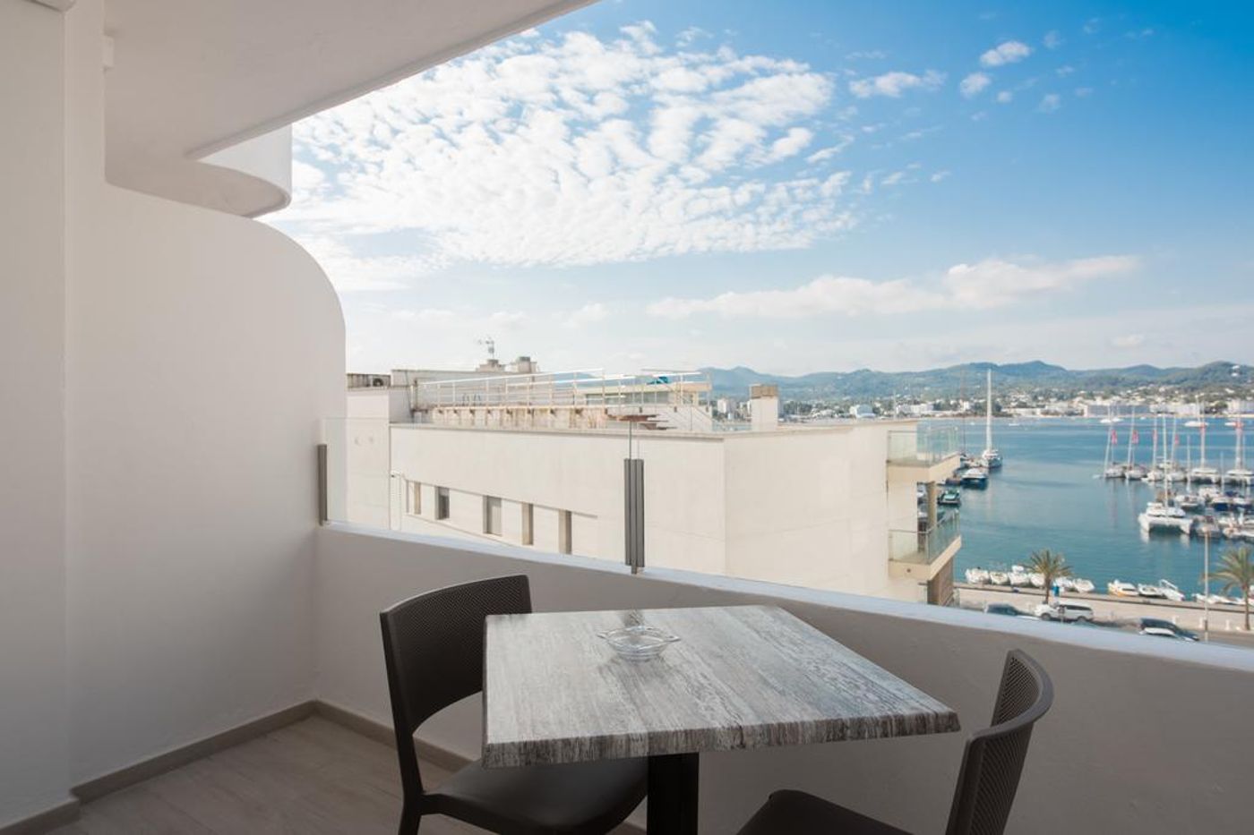 Los Angeles Apartments