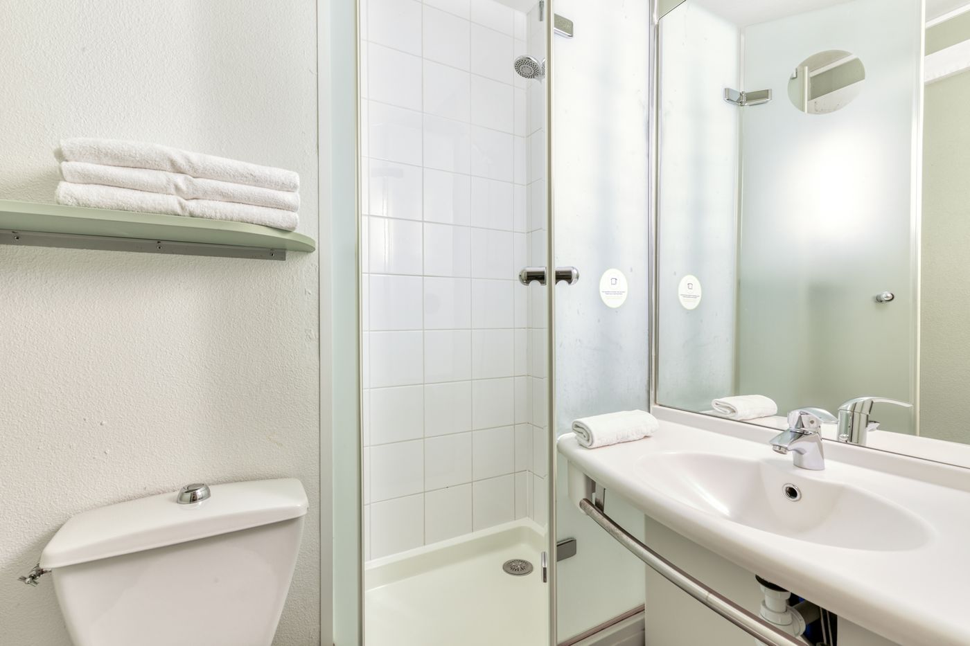 B&B HOTEL Montpellier Sud Lattes - France - Lattes - Room - 1