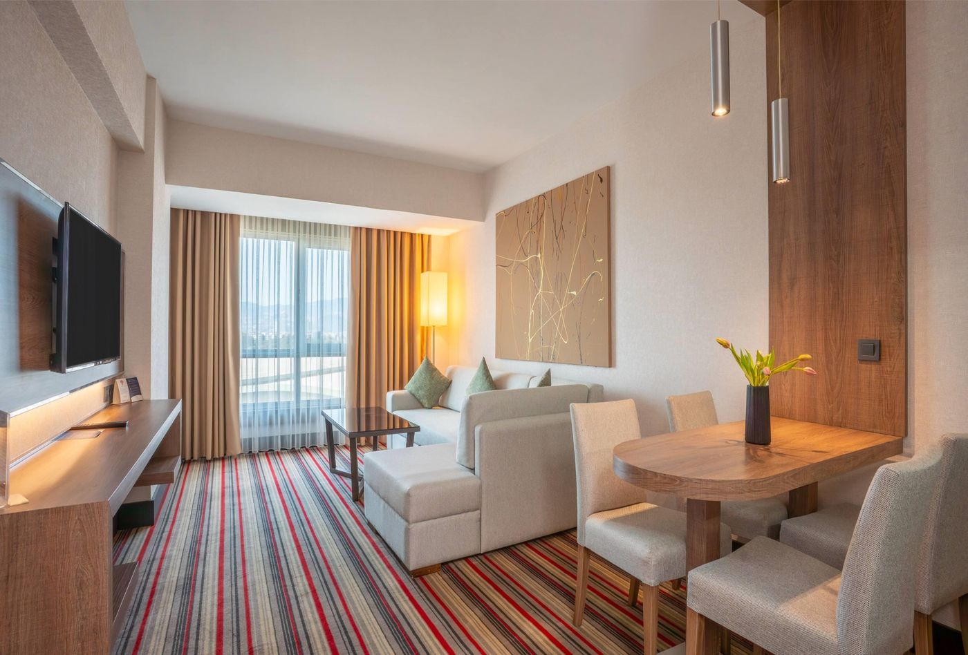 Ramada-Plaza-Izmir-Room-8