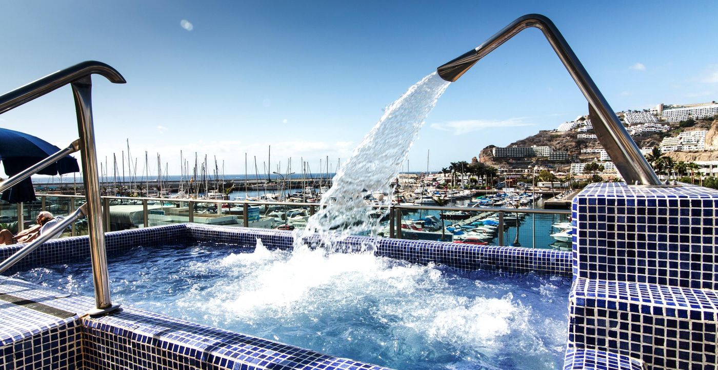 Morasol-Suites-Sports-and-Entertainment-5