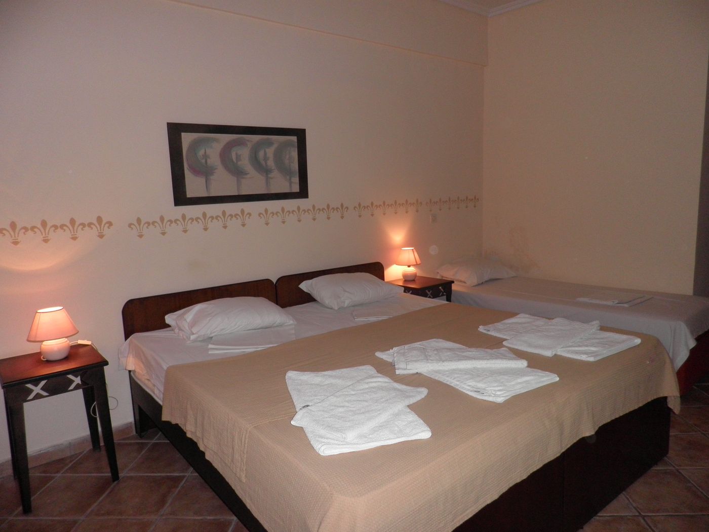 Ammon-Garden-Room-13