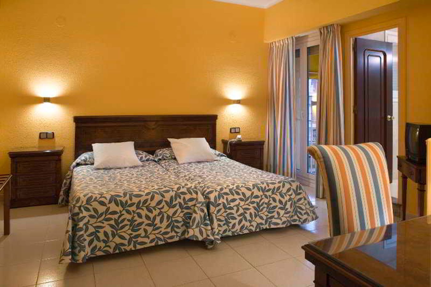 Rovira-Hotel-Room-3