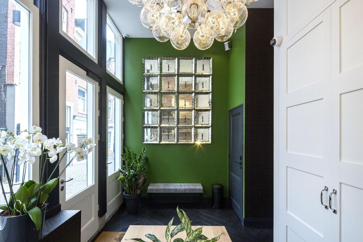 The-Highland-House-Lobby-2