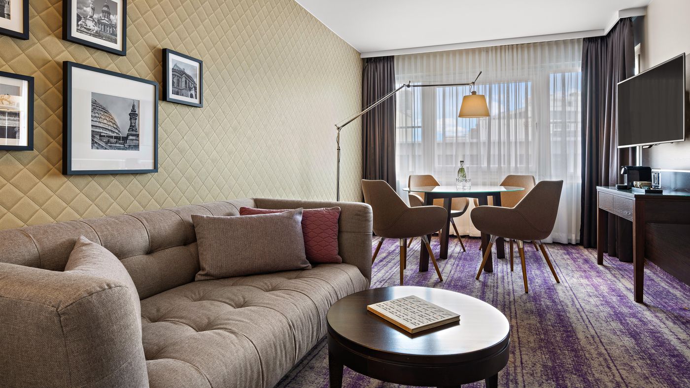 Crowne-Plaza-Berlin-City-Centre-Room-11