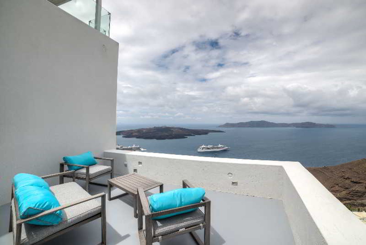 Santorini-Royal-Suites-Terrace-25