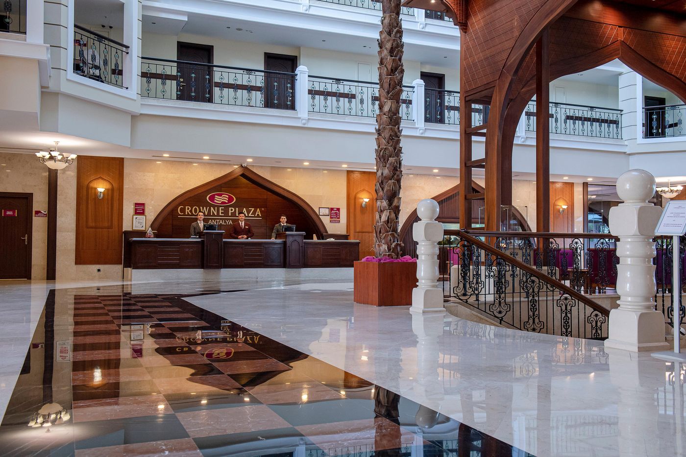 Crowne-Plaza-Antalya-Lobby-66