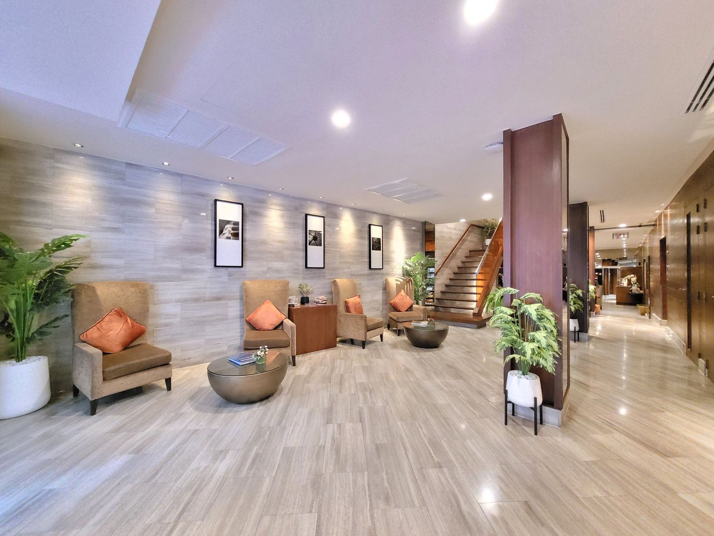 On8-Sukhumvit-by-Compass-Hospitality-Lobby-10