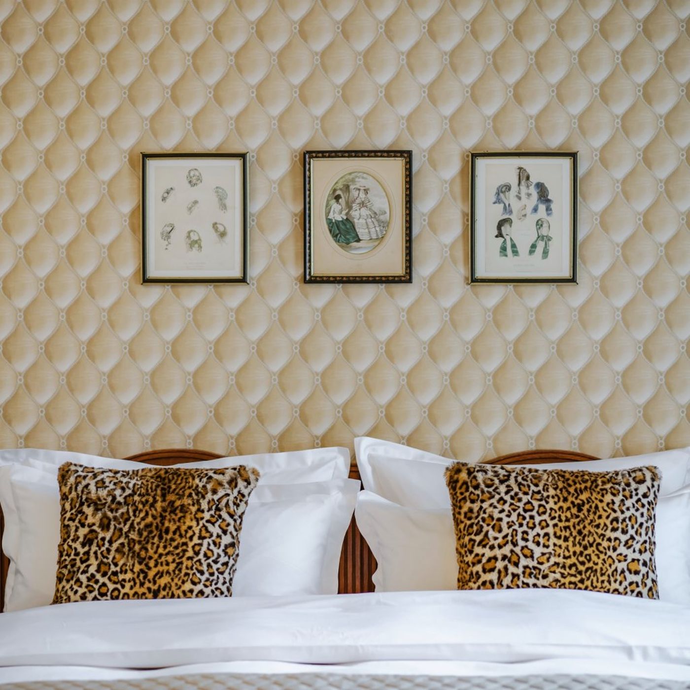 Hotel-H15-Francuski-Old-Town---Destigo-Hotels-Room-17