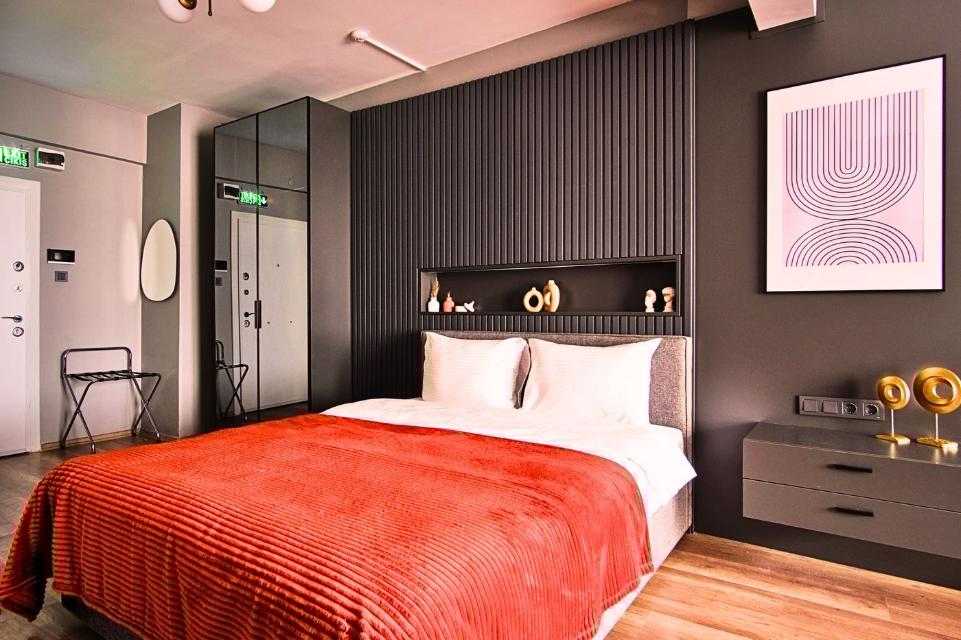 TAKS-INN-Suites-Room-6