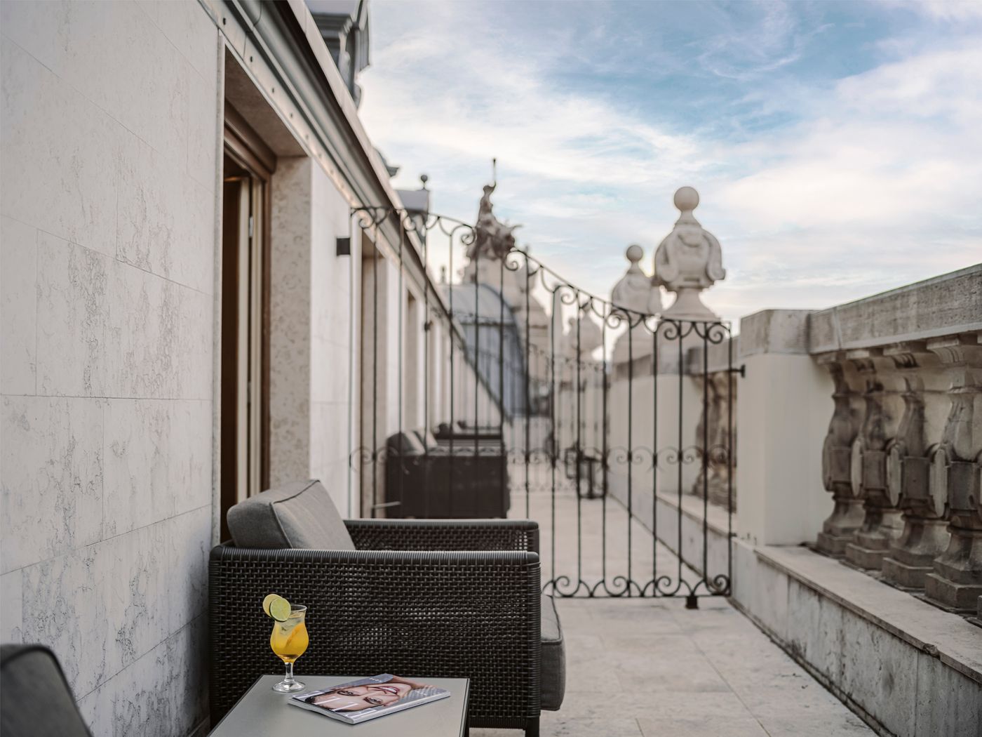 Anantara-New-York-Palace-Budapest-Room-10