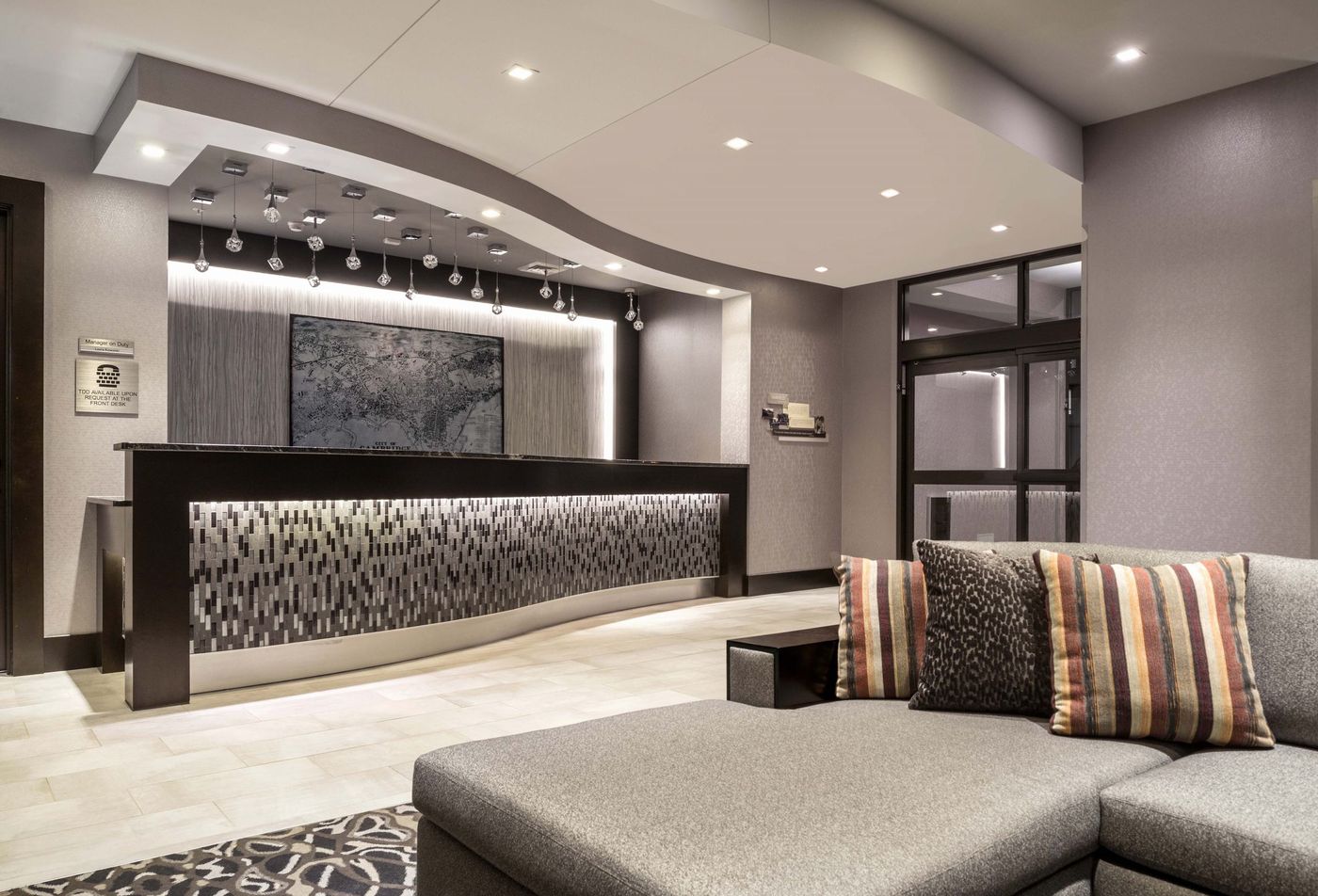 Fairfield-Inn---Suites-Boston-Cambridge-Lobby-4