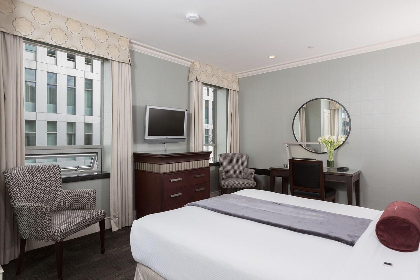 St--Regis-Hotel-Vancouver-Room-14