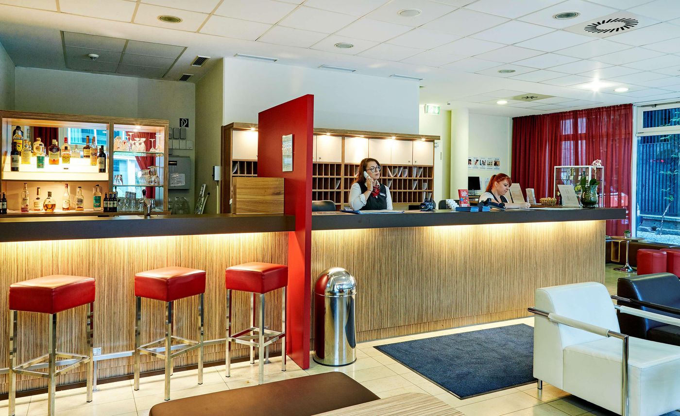 B-B-HOTEL-Berlin-Mitte-General-view-5