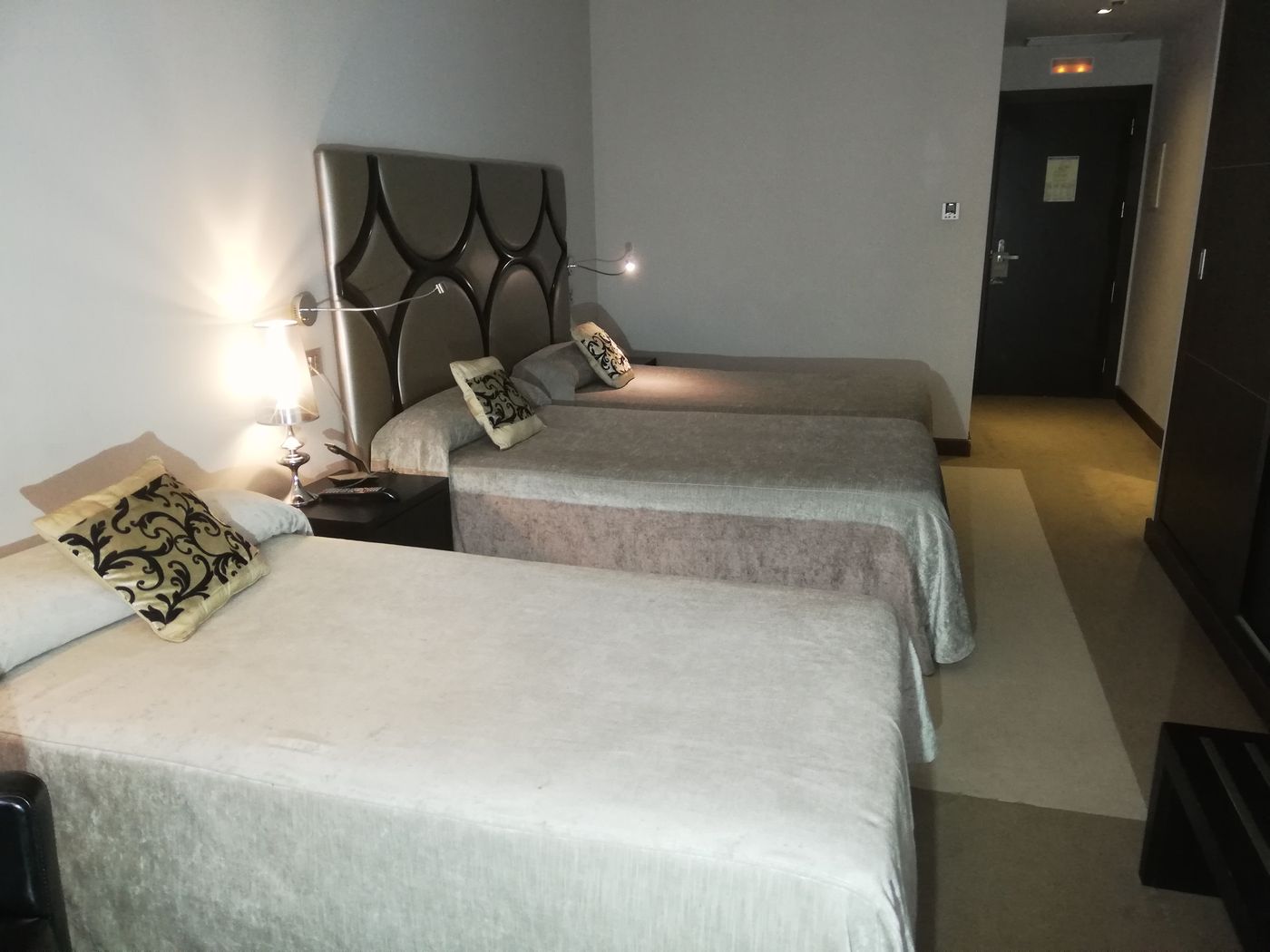 Silken Axis Vigo-Spain-VIGO-Room-10