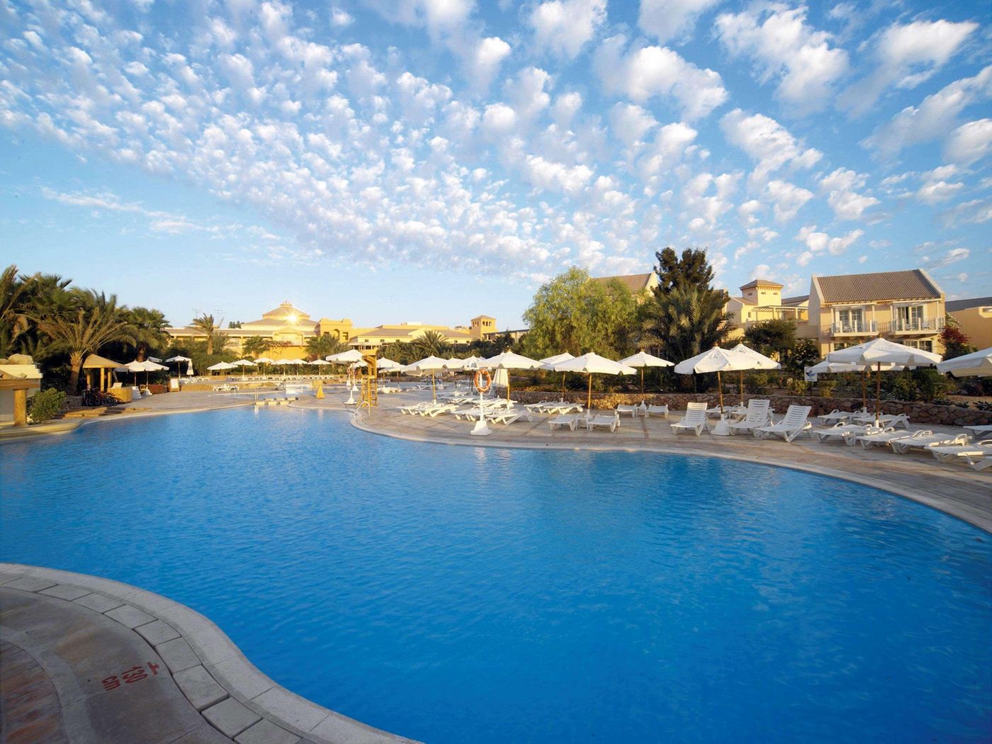 Movenpick-Resort---Spa-El-Gouna-Sports-and-Entertainment-1