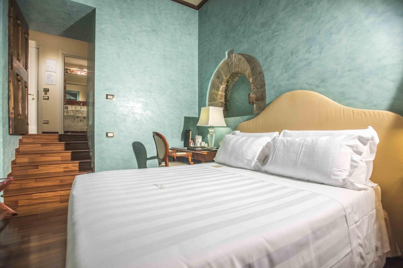 Golden-Tower-Hotel---Spa-Room-55