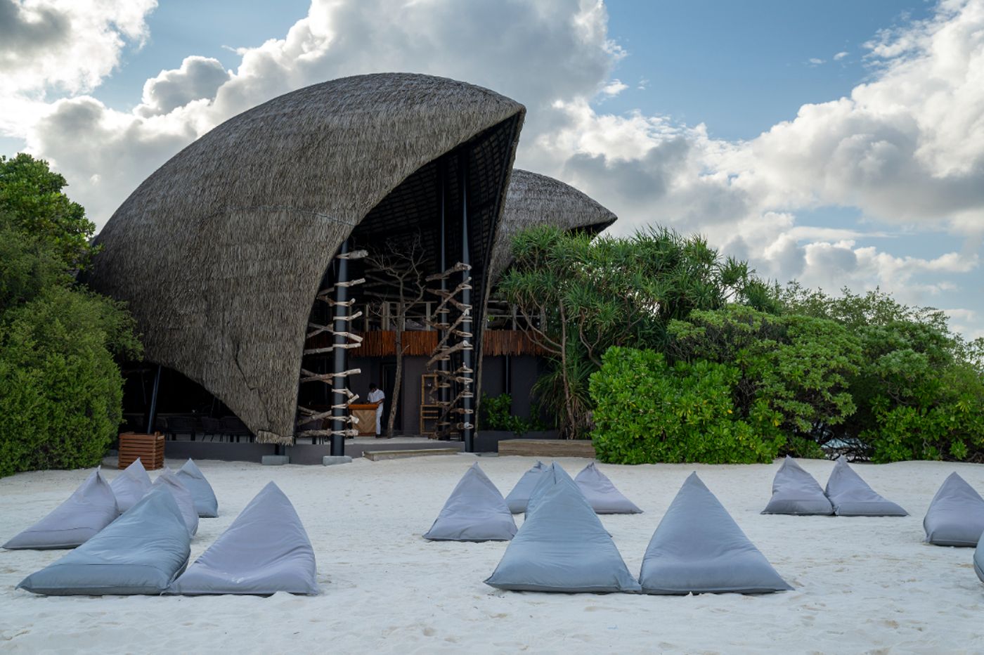 Niva Dhigali Maldives 12.03