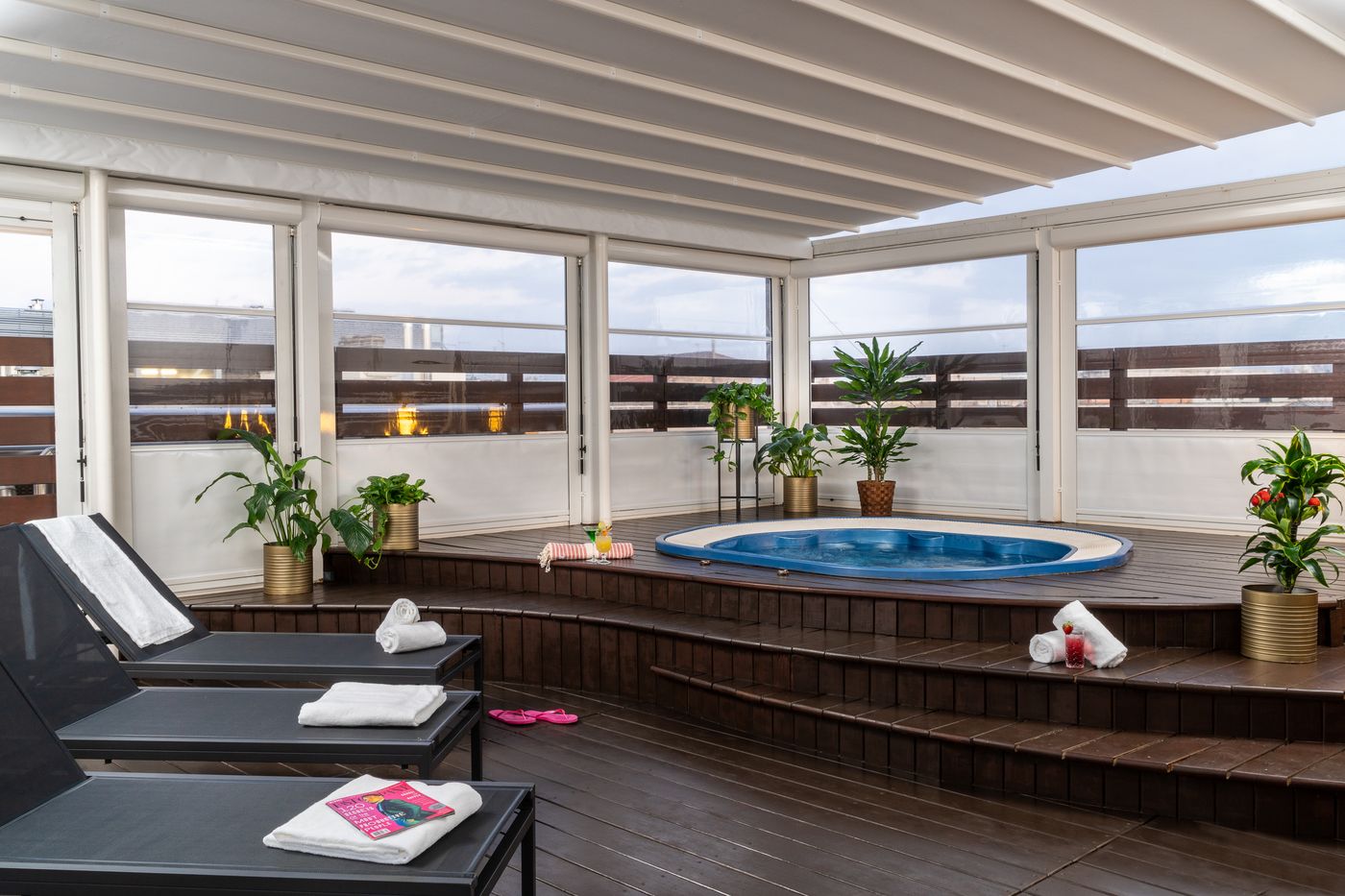 Leonardo-Boutique-Hotel-Rome-Termini-Pool-3