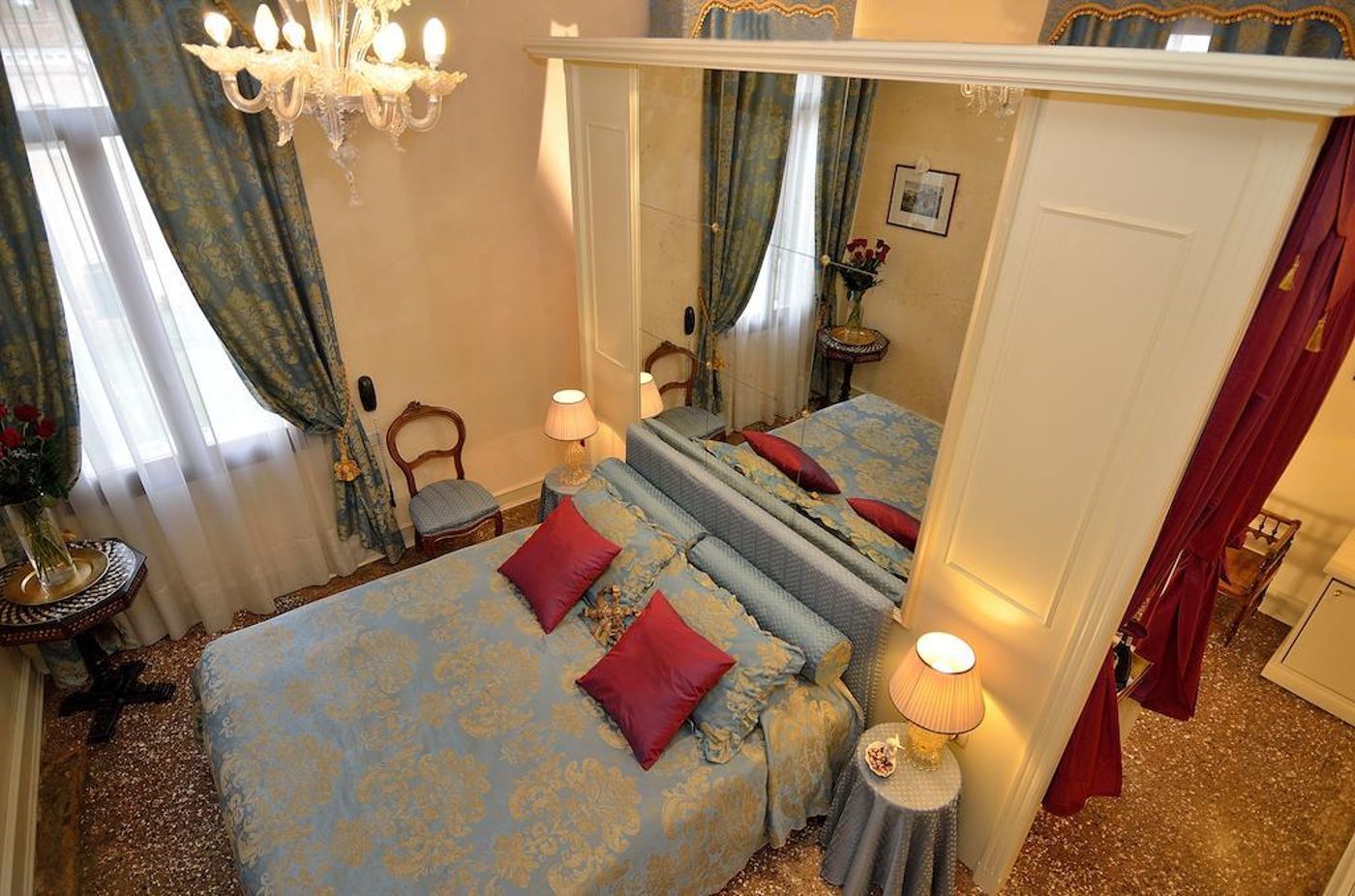 Palazzo-Odoni-General-view-10