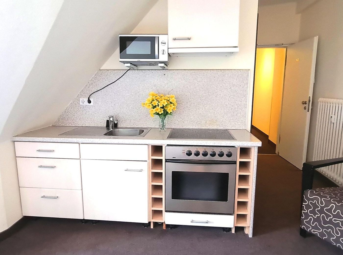 Upper-Room-Hotel-Room-33