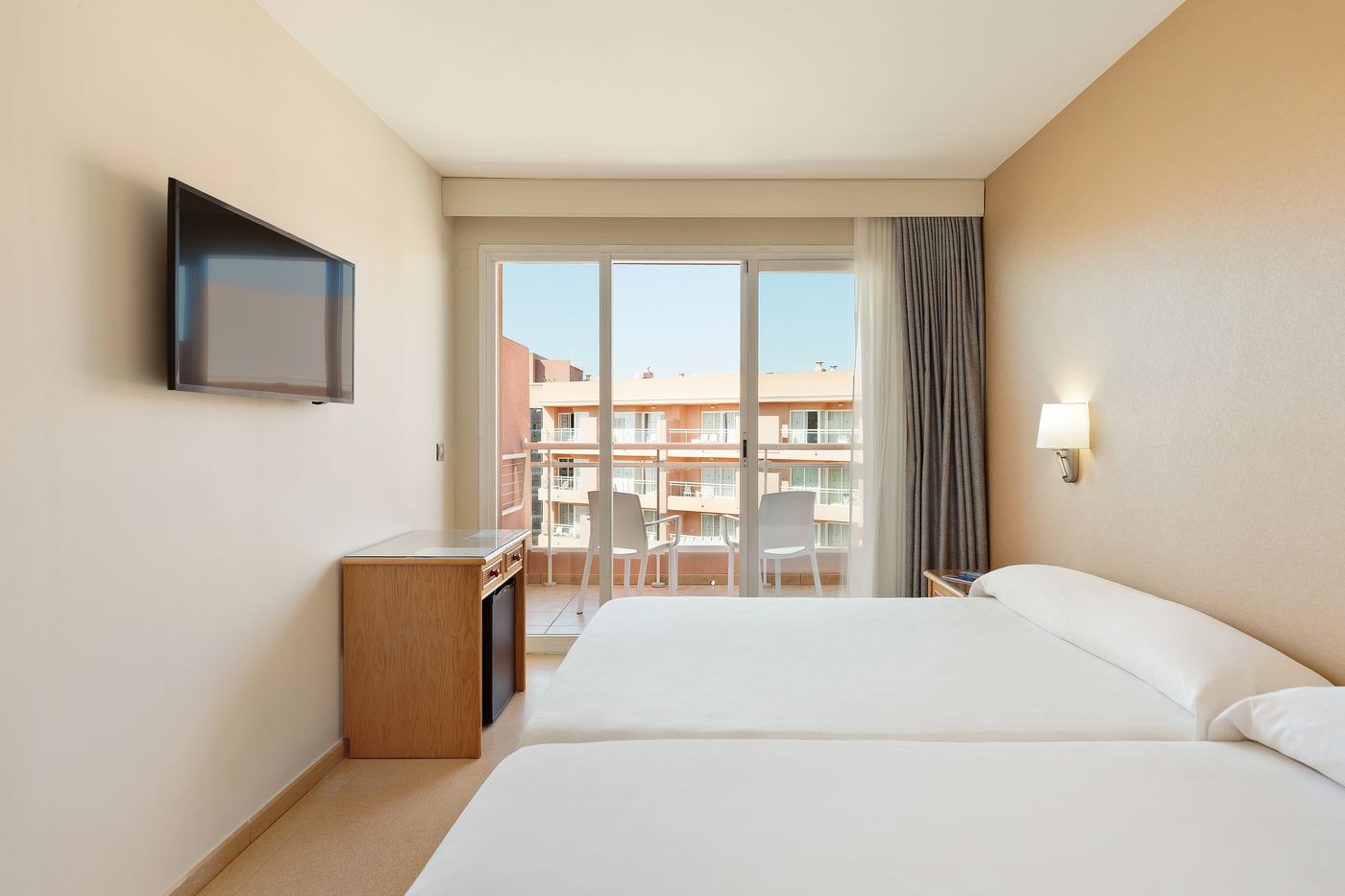 Best-Roquetas-Room-21