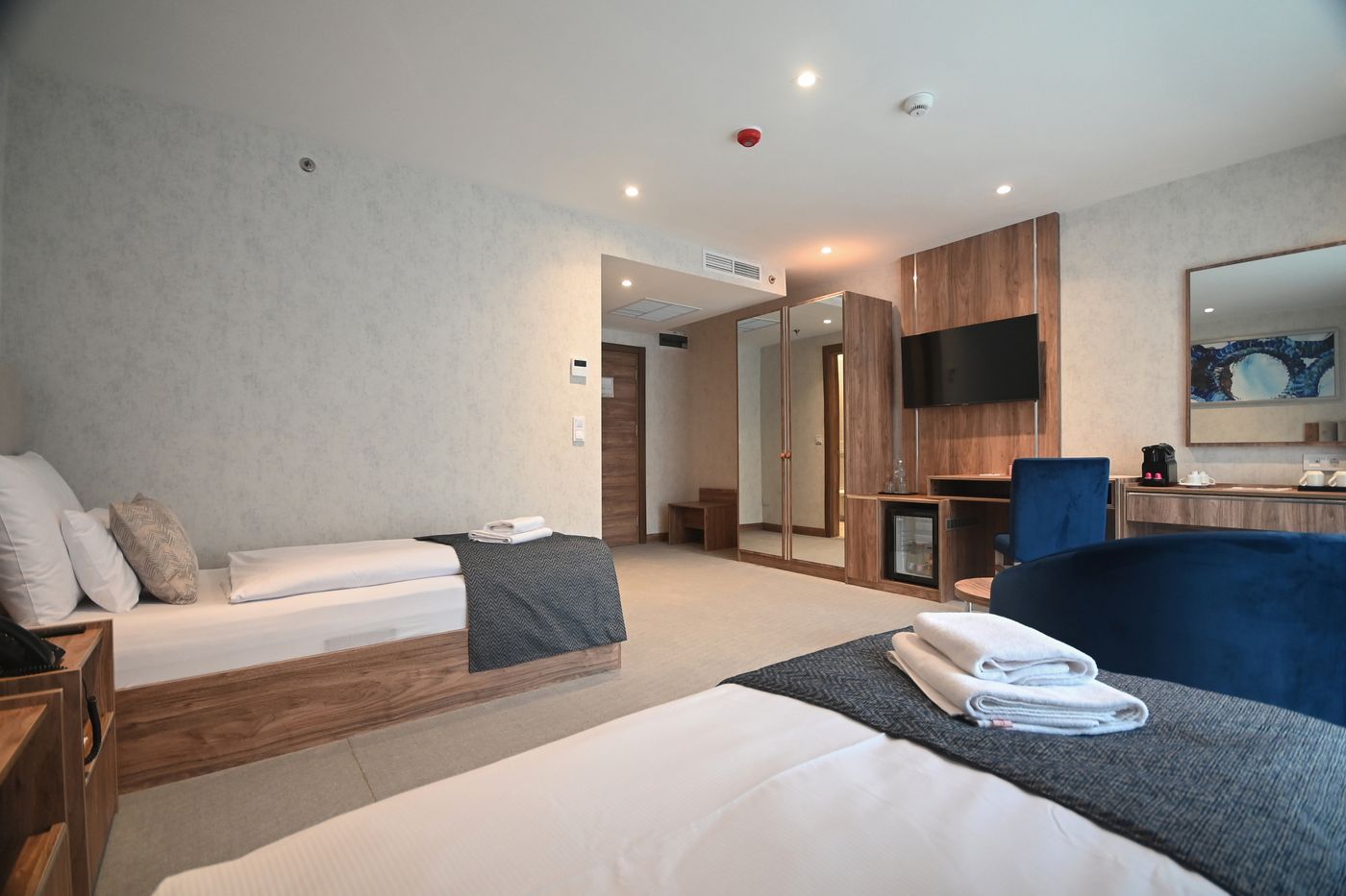 Hotel Foldana-Hungary-Budapest-Room-7